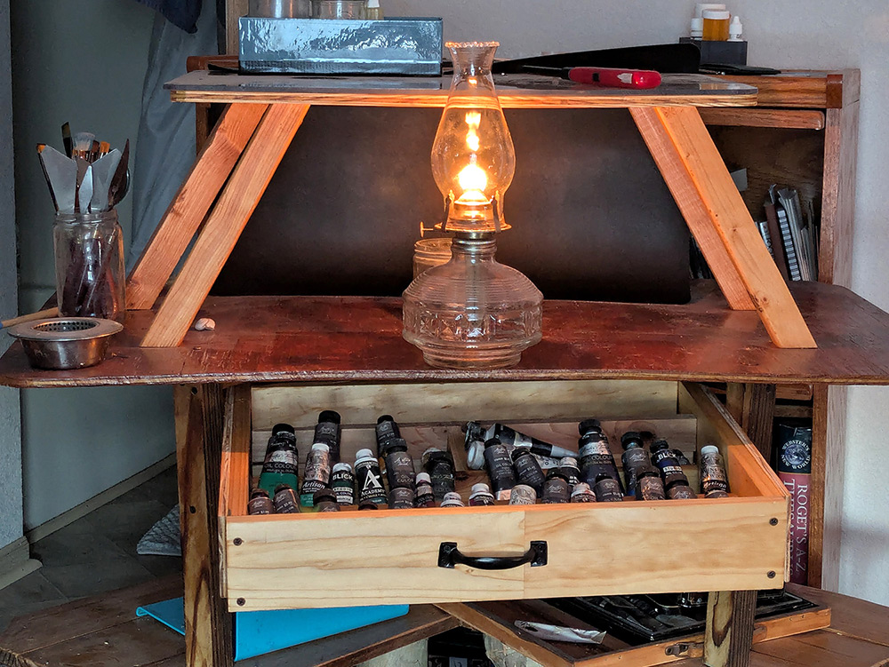 Painter’s Art Desk