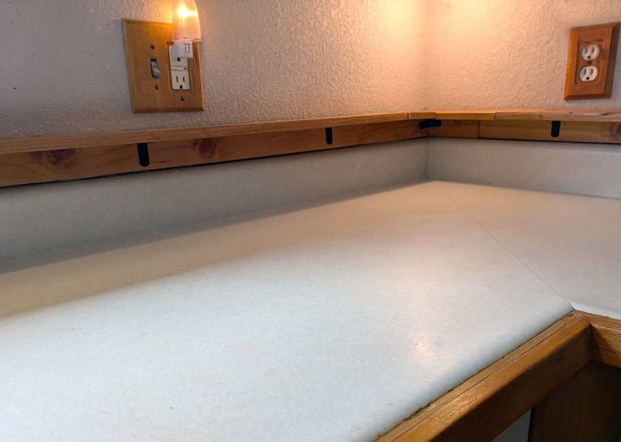 View 2 of Backsplash ledge